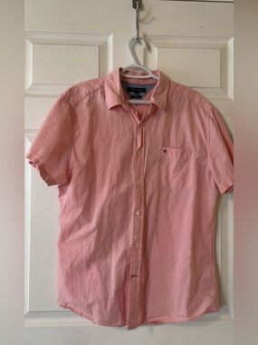 Tommy Hilfiger Men’s Short Sleeve Button-Down Pink Shirt